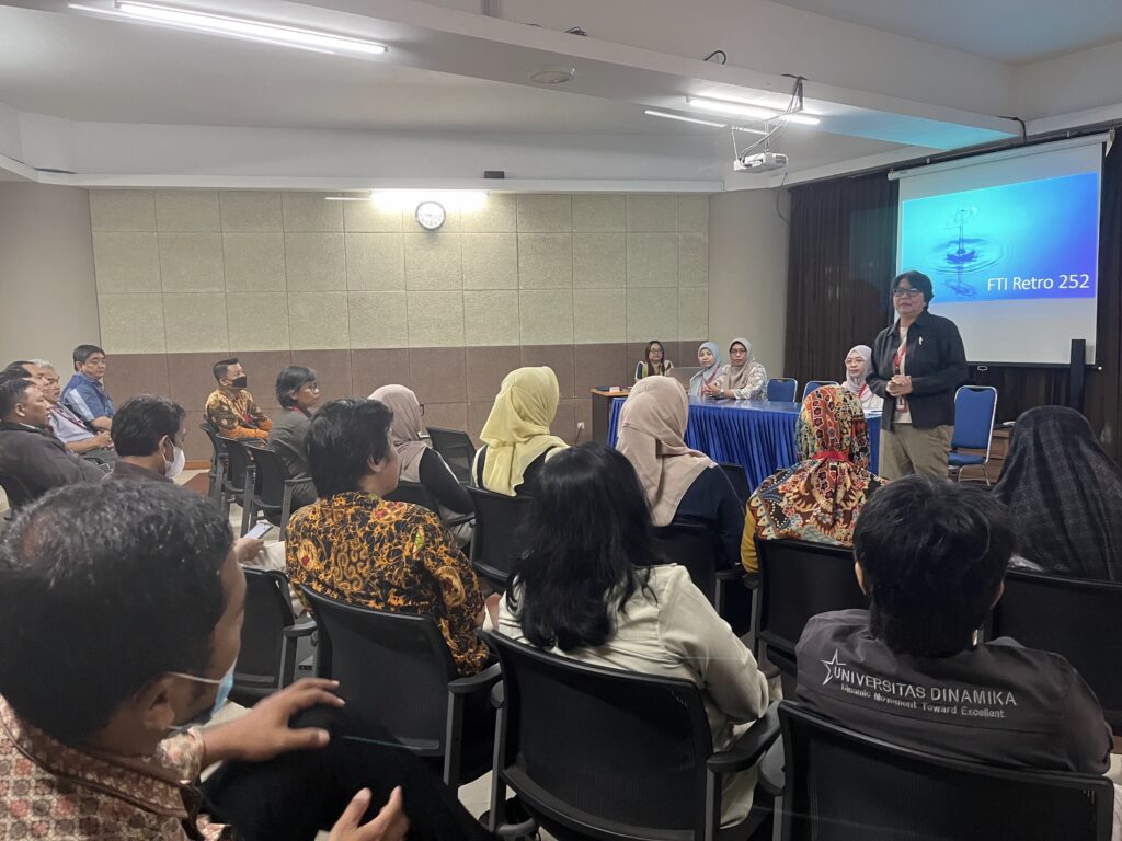 FTI Retro Perkuat Refleksi dan Kolaborasi Dosen FTI Universitas Dinamika