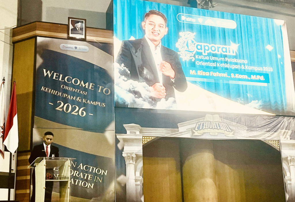 Pembukaan Orientasi Kehidupan dan Kampus (OKK) 2026 menjadi langkah awal bagi 30 mahasiswa baru S1 Pendidikan Teknologi Informasi (PTI) Universitas Dinamika untuk mengenal kehidupan perguruan tinggi, membangun karakter, dan mempersiapkan diri menghadapi dunia pendidikan serta teknologi yang terus berkembang. Bersama 326 mahasiswa baru Universitas Dinamika, mereka memulai rangkaian OKK yang tidak hanya mengenalkan lingkungan dan sistem kampus, tetapi juga menanamkan nilai etika, intelektualitas, kolaborasi, dan inovasi. Semangat tersebut sejalan dengan Sustainable Development Goals (SDGs), khususnya SDG 4: Quality Education, SDG 9: Industry, Innovation and Infrastructure, SDG 16: Peace, Justice and Strong Institutions, serta SDG 17: Partnerships for the Goals.